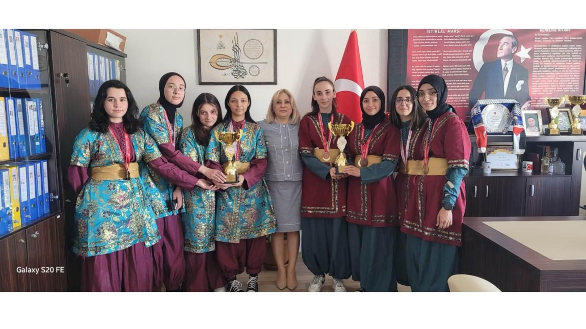 Geleneksel Türk Okçuluğu  Genç Kızlar A ve B grubu yarışmalarında Okulumuz Nene Hatun Kız AİHL okçuluk takımlarımız İl Birincisi olmuştur