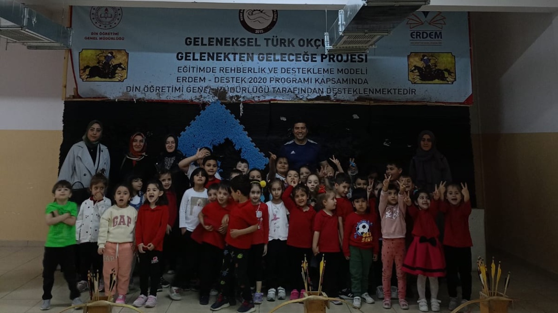 Geleneksel Türk Okculuğu Atölyesinde Sadullah Güven 4-6 Yaş Kuran Kursu Öğrencilerini Misafir Ettik